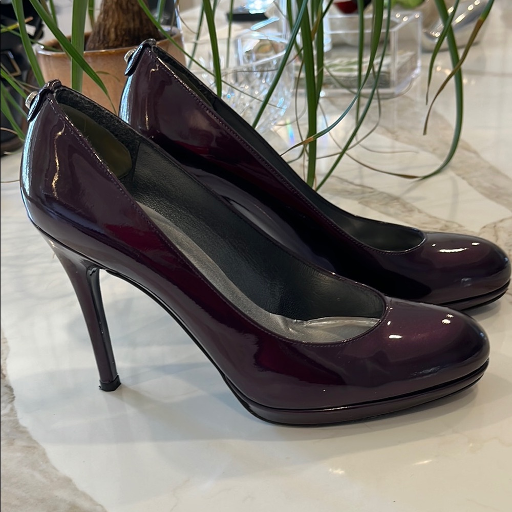 EUC Stuart Weitzman 4” heel incl .5” platform dark purple patent leather pumps